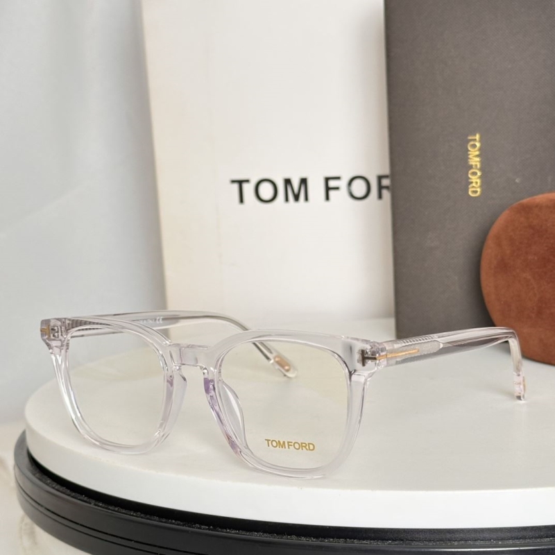 TOM FORD